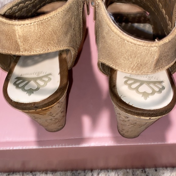 Fergalicious (Fergie) wedge sandals - Picture 7 of 12